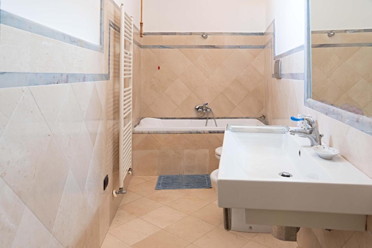 Abaca Rooms Lecce Bagian luar foto