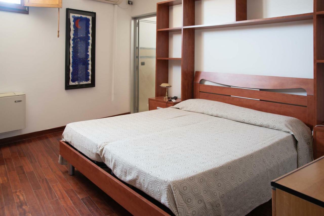 Abaca Rooms Lecce Bagian luar foto