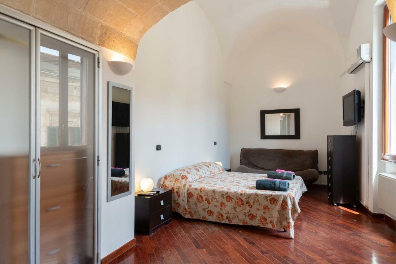 Abaca Rooms Lecce Bagian luar foto